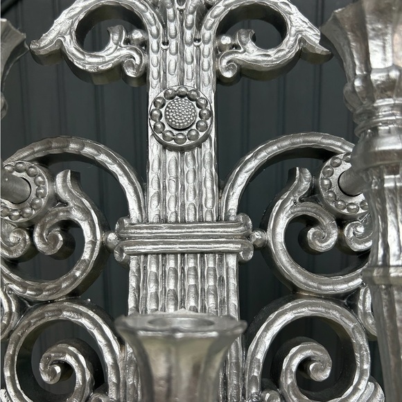 Vintage Sconces MCM Hand-Painted HOMCO Silver Wall Sconces (17.5”x8.5”) - Picture 9 of 10